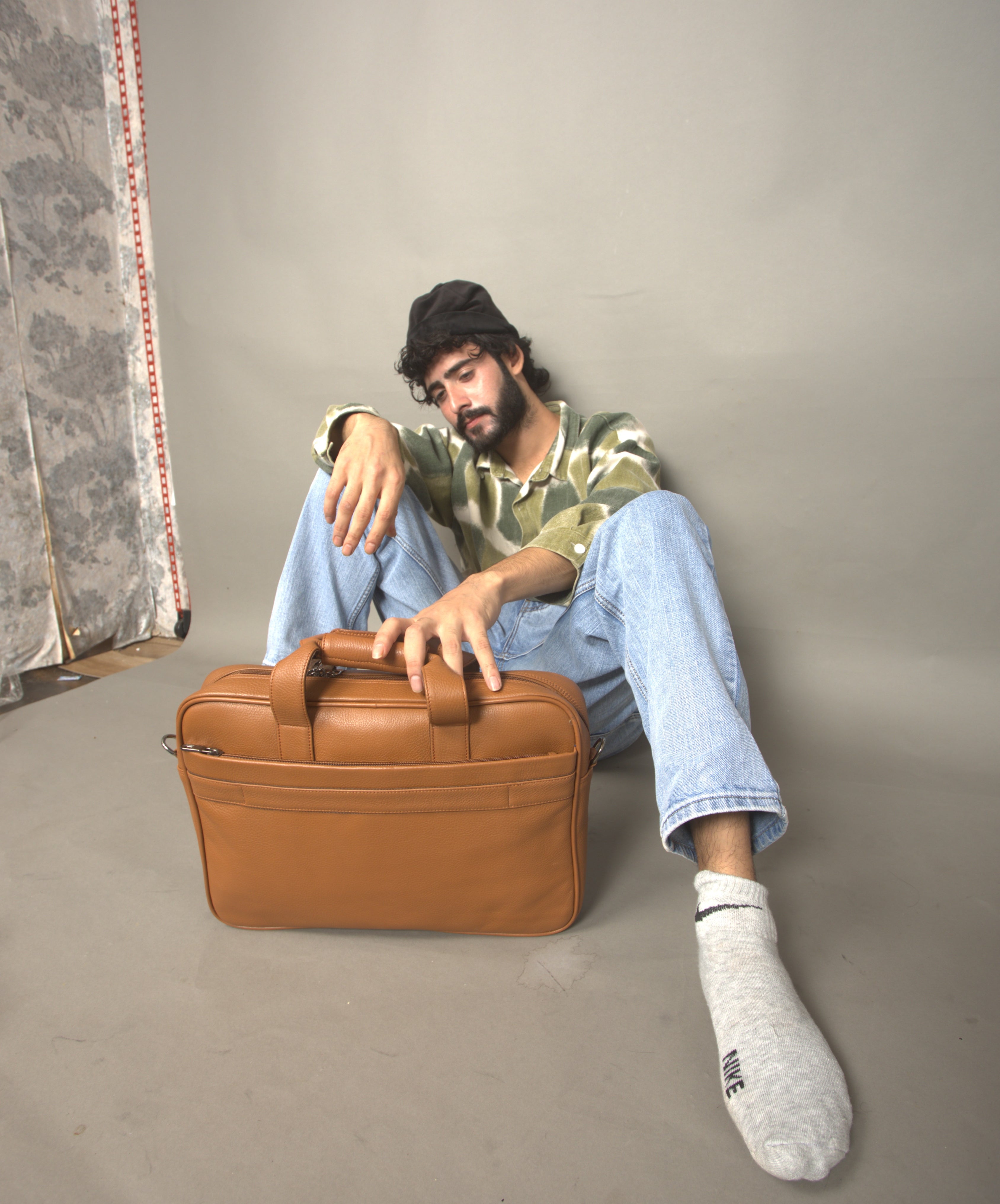 MarkStyling – Unisex – Tan Leather Slim Laptop Bag