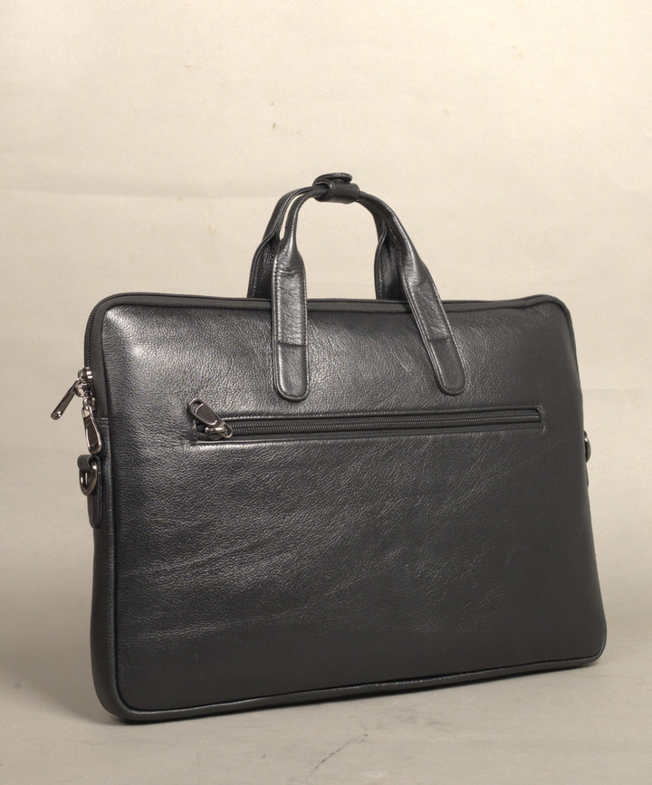 MarkStyling – Classic Black Leather Business Bag with Tag Accent