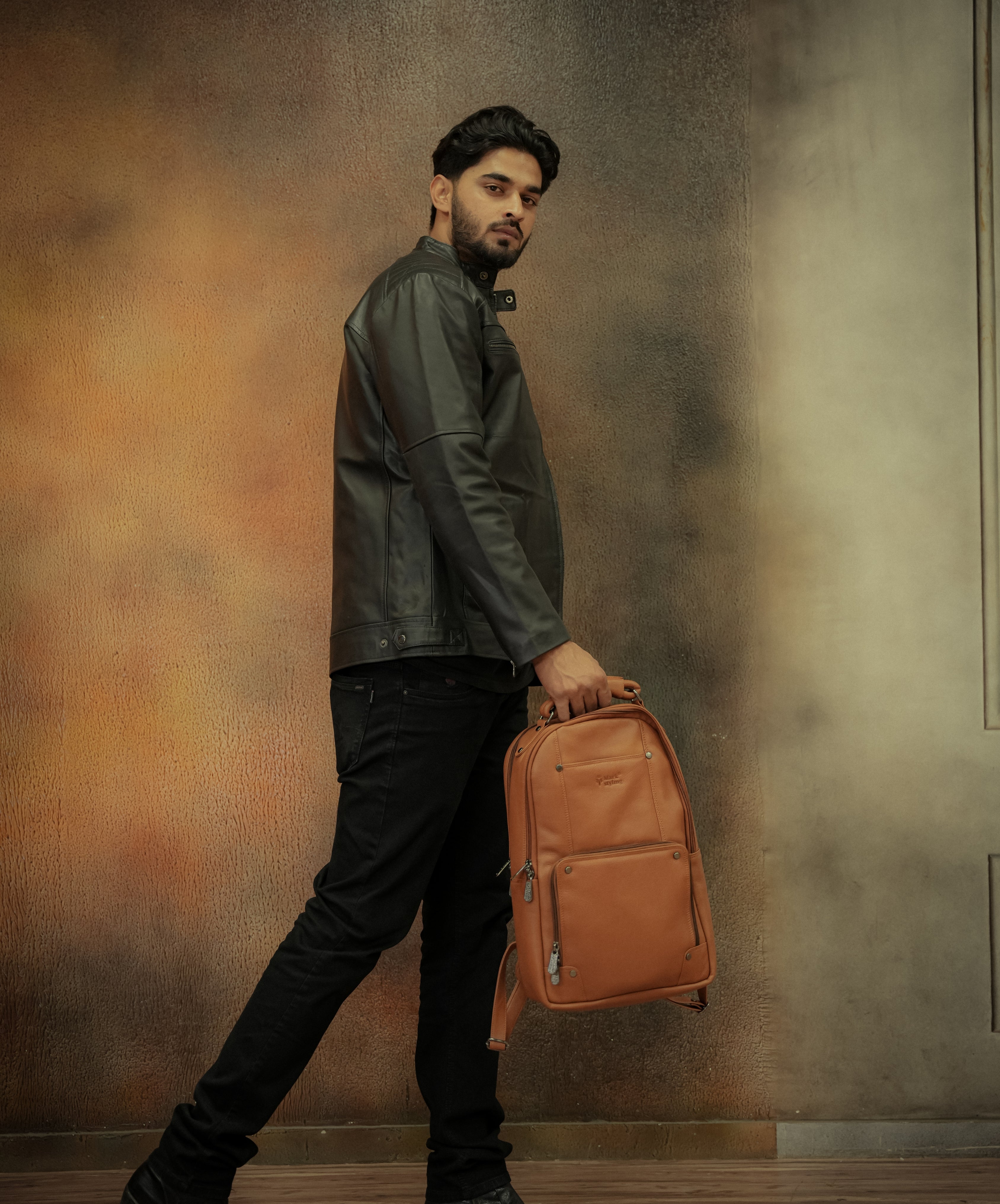 MarkStyling – Vintage Camel Leather Backpack