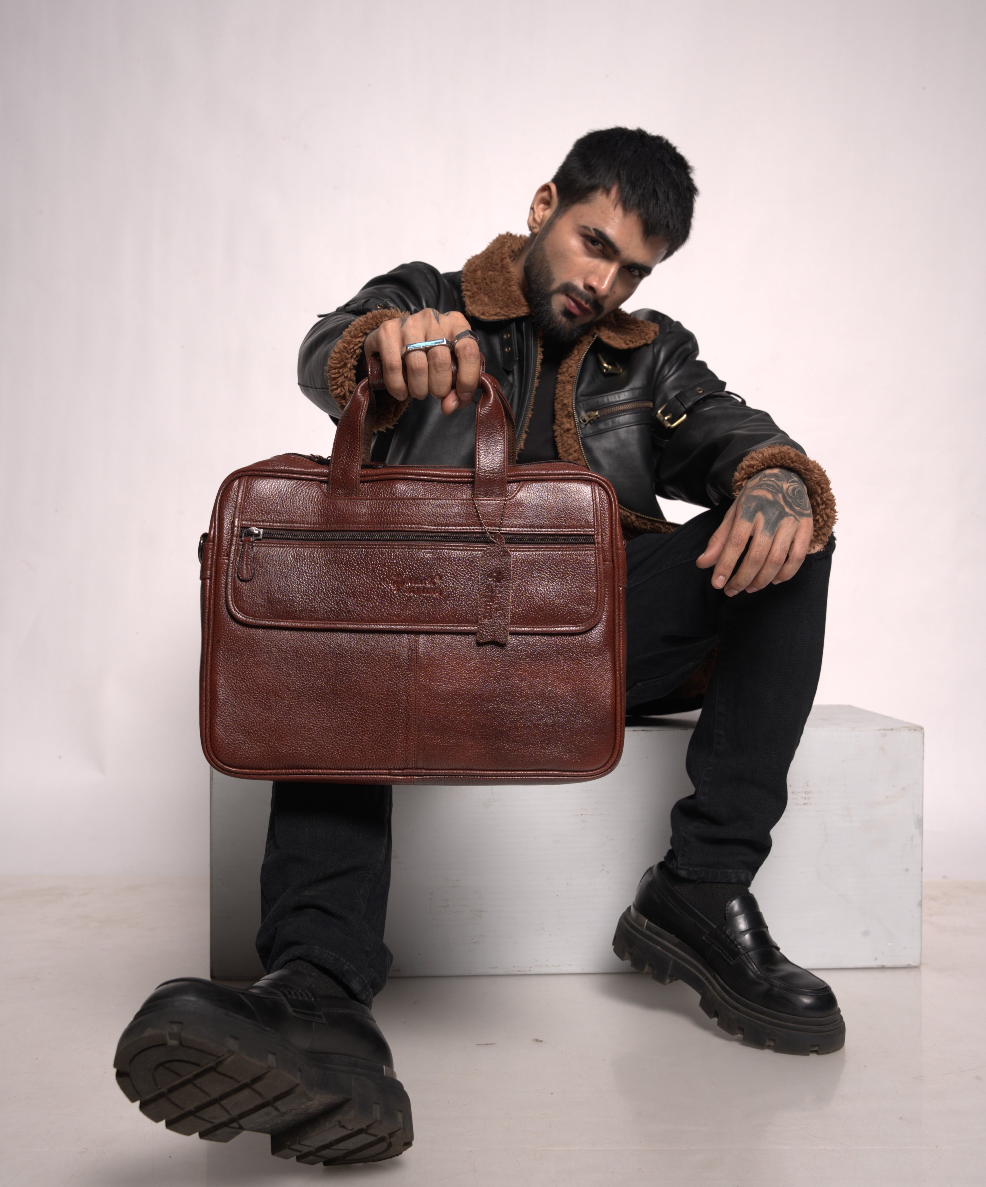 MarkStyling – Vintage Brown Executive Leather Laptop Bag