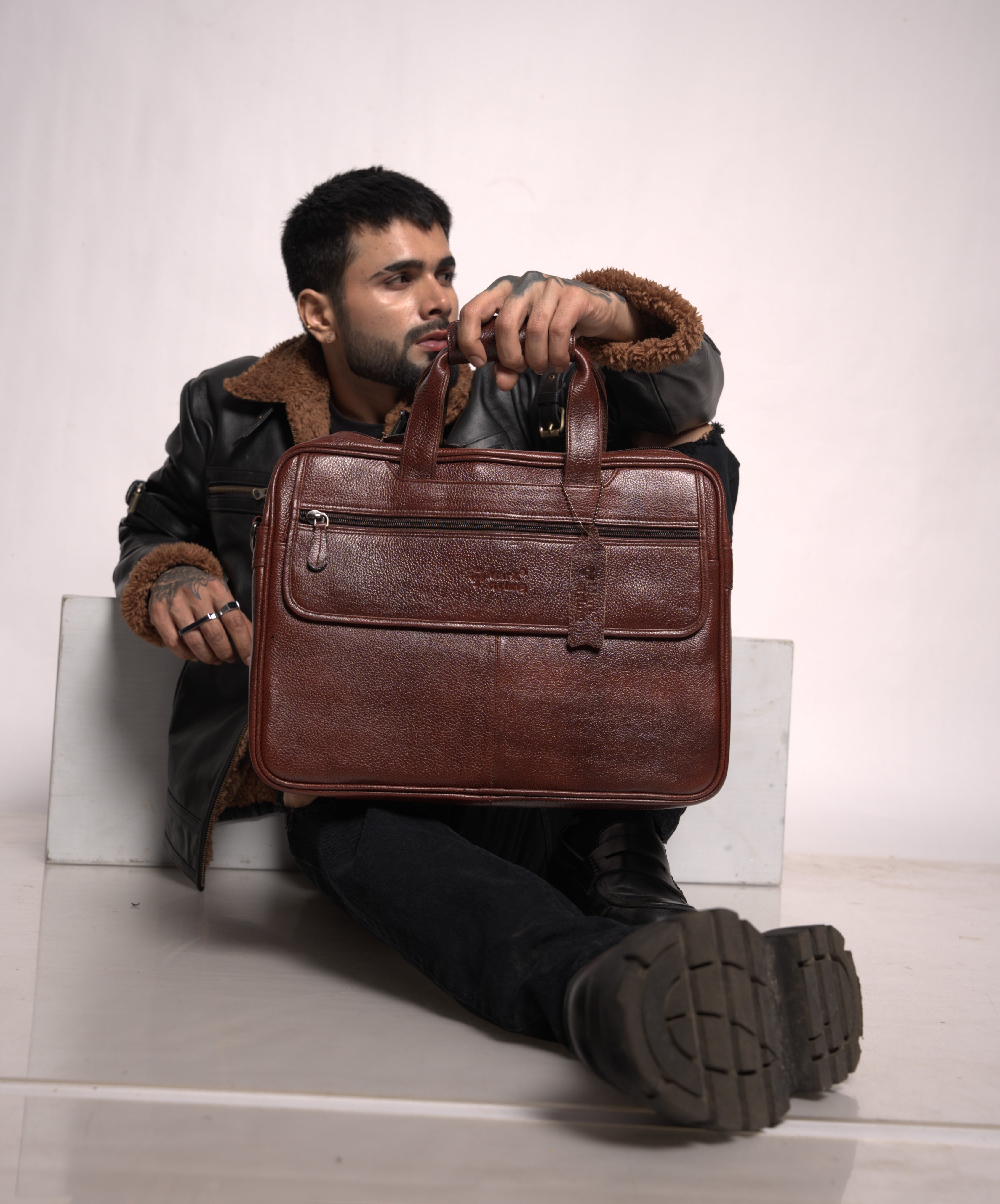 MarkStyling – Vintage Brown Executive Leather Laptop Bag
